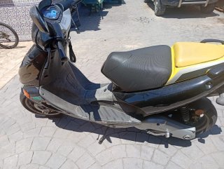 Aprilia SR 50 Agua Scooter