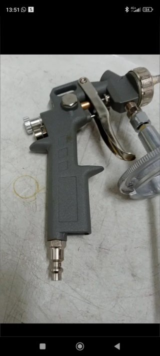 Pistola de pintar nueva