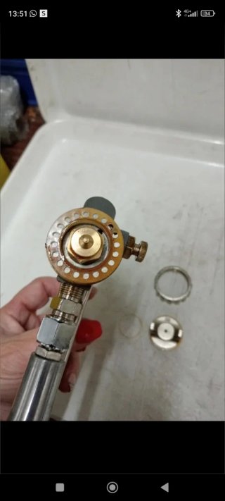 Pistola de pintar nueva