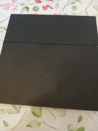 Consola PS4 500gb con mando y juegos FIFA 25 y F1