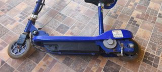Patinete eléctrico CR-Bike azul