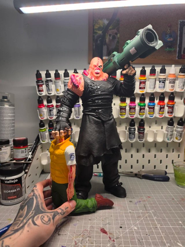 Figura Némesis 40cm Resident Evil