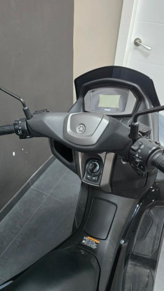 Yamaha NMAX 2024