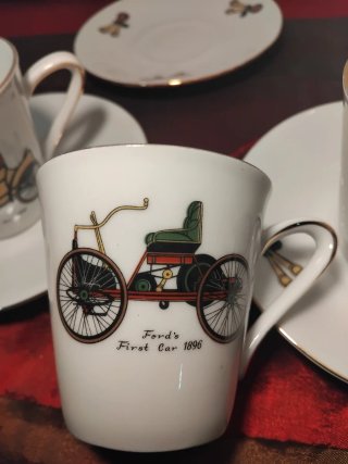 Set di Tazze e Piatti Vintage