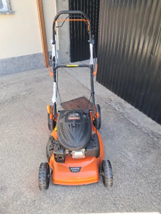 Cortacésped Naranja