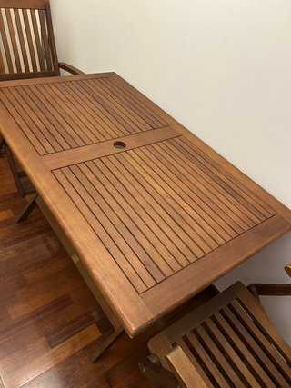 Conjunto mesa y sillas plegables madera