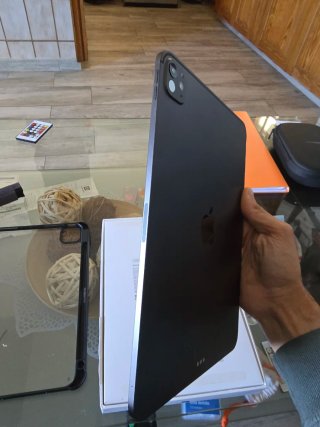 iPad Pro 11 M5 256GB con carcasa