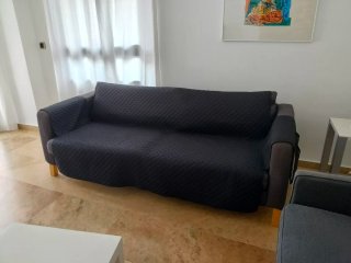 Sofá de tela gris