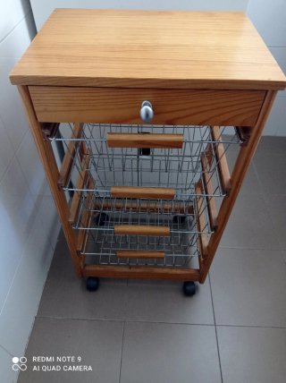 Mueble verdulero madera maciza con ruedas