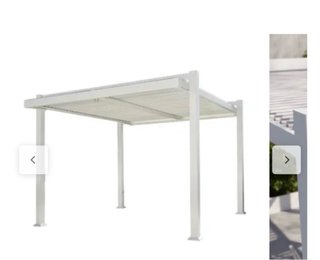 Pérgola metálica y de madera