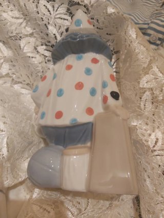 Figura de payaso de porcelana.Marca Tenga
