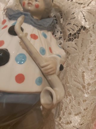 Figura de payaso de porcelana.Marca Tenga
