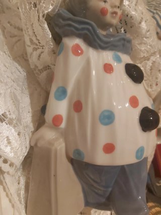 Figura de payaso de porcelana.Marca Tenga