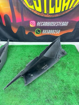 Tapas laterales traseras Yamaha TMAX 500 2008-2011