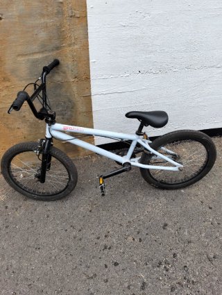 Bicicleta BMX Felt sin usar