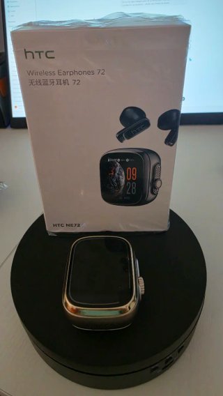 Auriculares HTC con IA Dorados y Blancos