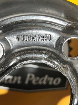 Rueda de repuesto Volvo