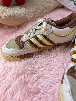 Adidas Forum 84 Low Marrones y Amarillas