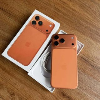 iPhone 17Pro Max Naranja