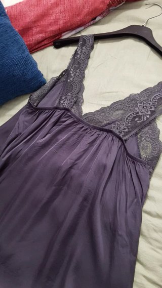 Camiseta de mujer con encaje ,color azul oscuro
