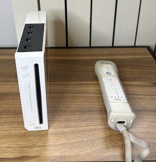 Nintendo Wii Bianca + Telecomando Wii Remo