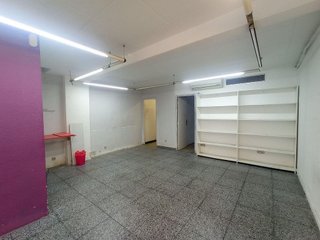 Local comercial en venta en Pedró en Cornellà de Llobregat