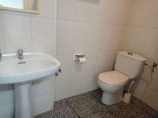 Local comercial en venta en Pedró en Cornellà de Llobregat