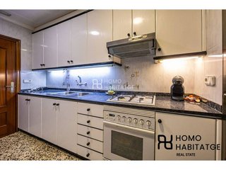 Piso en venta en Creu de Barberà en Sabadell