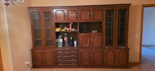Se regala Mueble de salón madera oscura