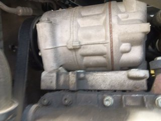 COMPRESOR AIRE ACONDICIONADO VOLKSWAGEN GOLF V (1