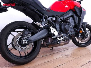 YAMAHA TRACER 9