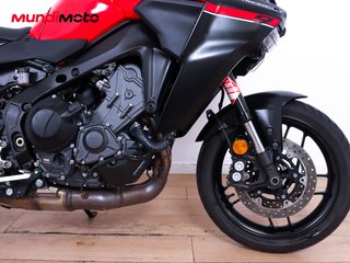 YAMAHA TRACER 9