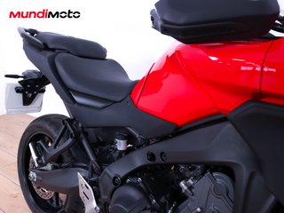 YAMAHA TRACER 9