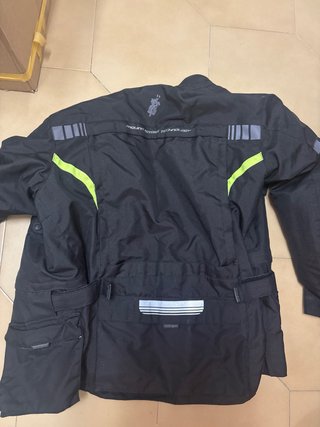 Chaqueta de moto negra