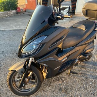 Kymco K-XCT 300i Maxi Scooter Negra/Gris
