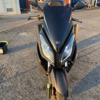 Kymco K-XCT 300i Maxi Scooter Negra/Gris