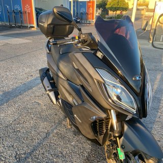 Kymco K-XCT 300i Maxi Scooter Negra/Gris