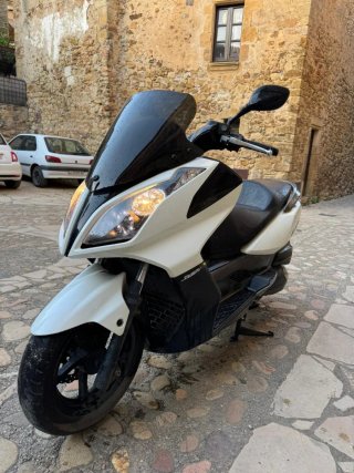 Kymco Super Dink 300cc Maxi Scooter 2012.