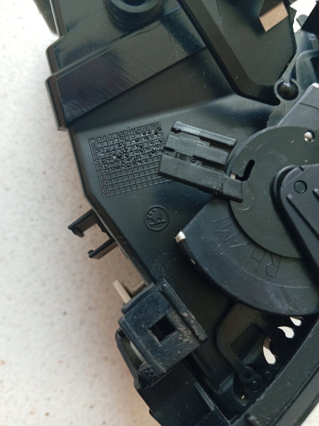 Rejilla ventilación Octavia 1Z