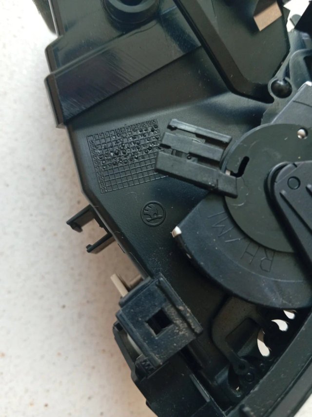 Rejilla ventilación Octavia 1Z