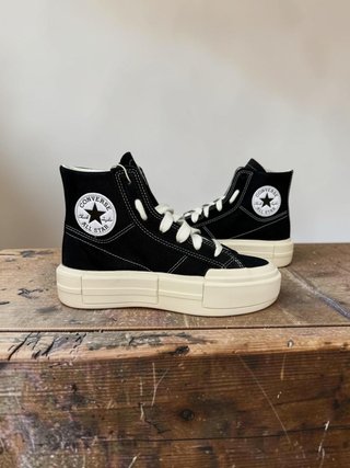 Converse Negras Plataforma