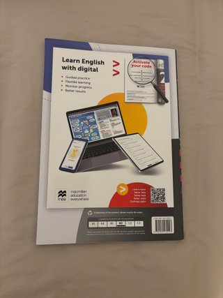 EXAM PROSPECTS 2 Student's book: libro de texto...