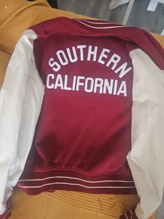 Chaqueta Hollister Talla S Roja y Blanca