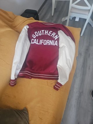 Chaqueta Hollister Talla S Roja y Blanca