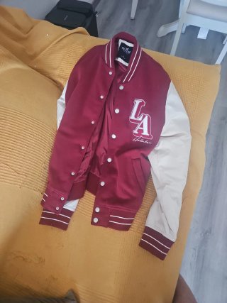 Chaqueta Hollister Talla S Roja y Blanca