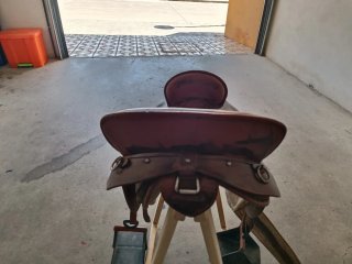 Montura Española de Cuero .
