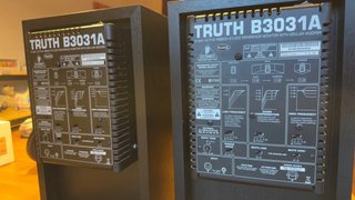 Monitores Behringer TRUTH B3031A Activos