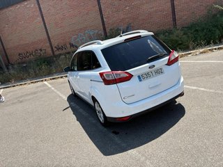 Ford Grand C-MAX 2012