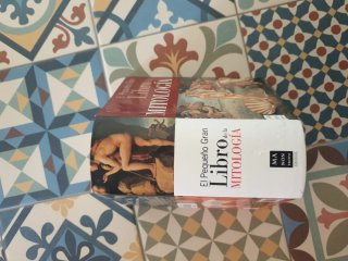 El pequeño gran libro de la mitología