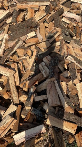 Leña para chimenea o barbacoa